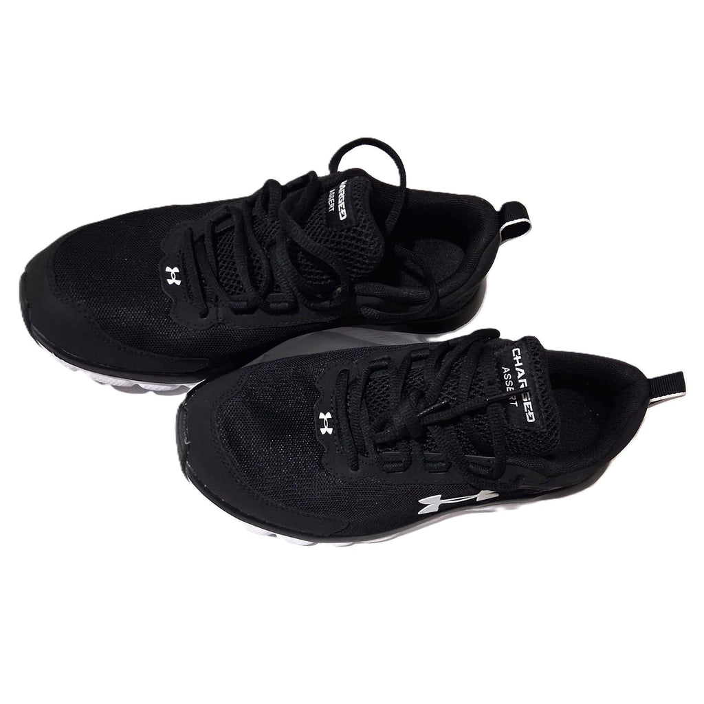 Under Armour Charged Assert 10 – Tenis Running Hombre Triple Negro/Blanco – Talla US 9