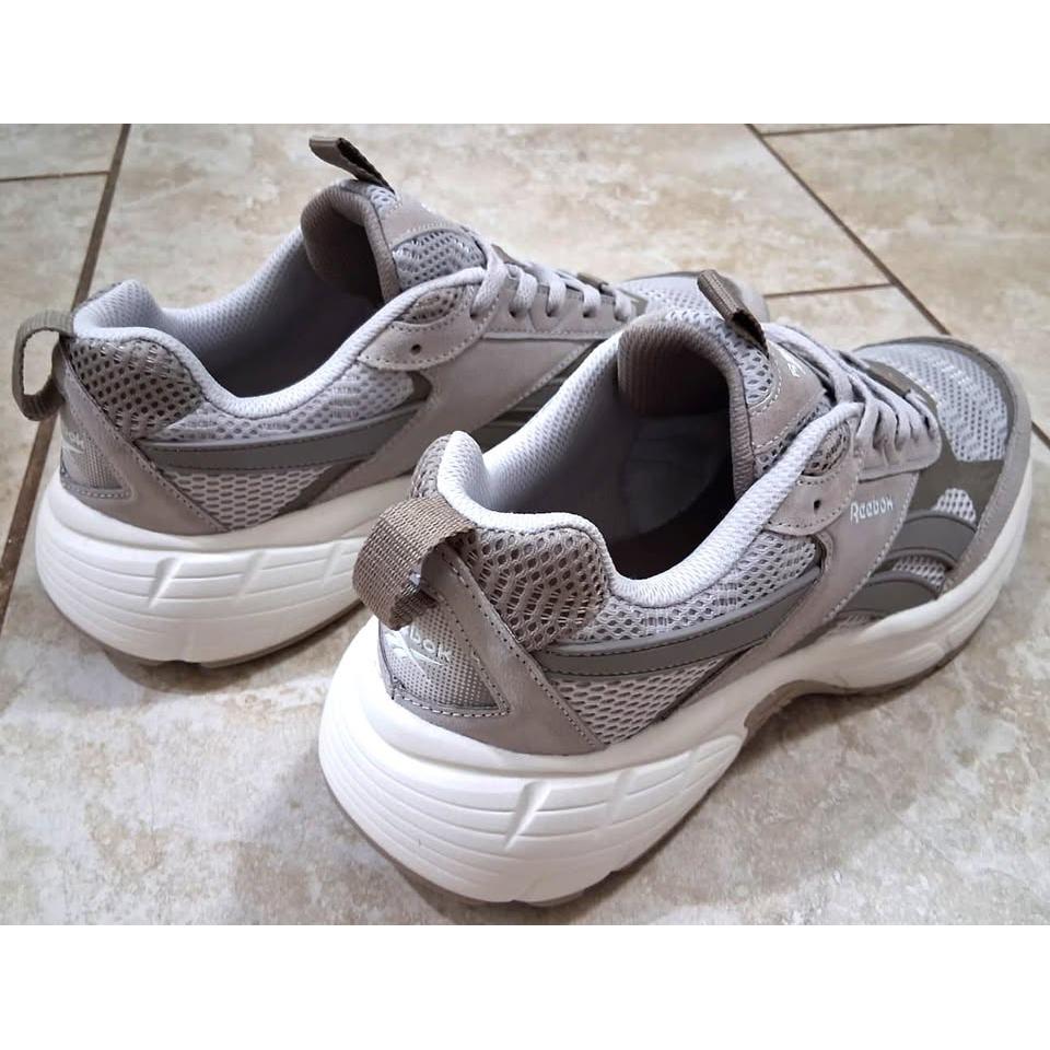 Reebok – Tenis Hombre Nuevos Beige/Blanco – Talla US 11