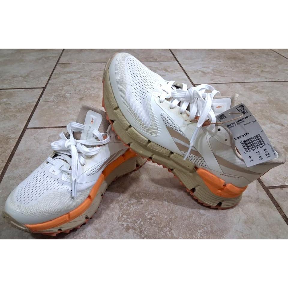 Reebok FloatZig Adventure 1 Running Course – Tenis Mujer Blanco/Beige/Naranja – Talla US 9