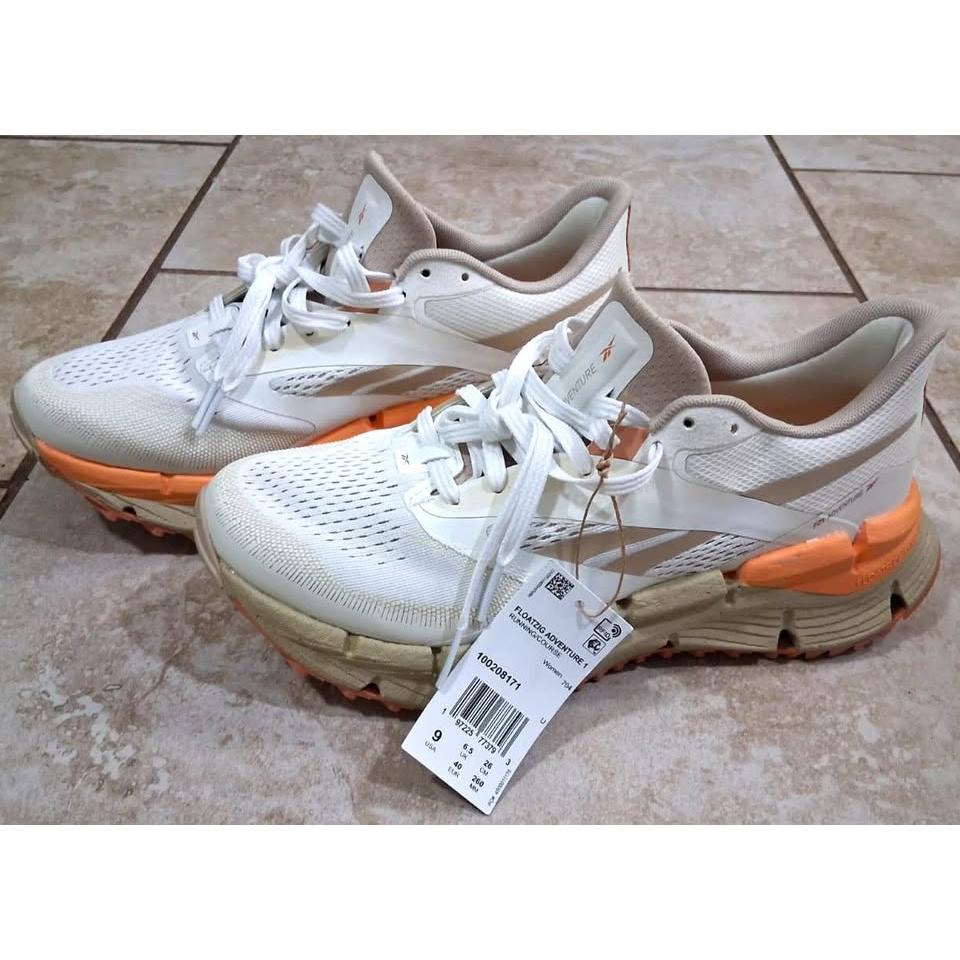 Reebok FloatZig Adventure 1 Running Course – Tenis Mujer Blanco/Beige/Naranja – Talla US 9